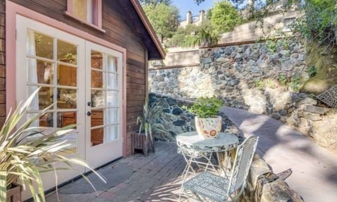 Los Gatos Apartment | Downtown Los Gatos Retreat: Your Ideal Getaway Awaits