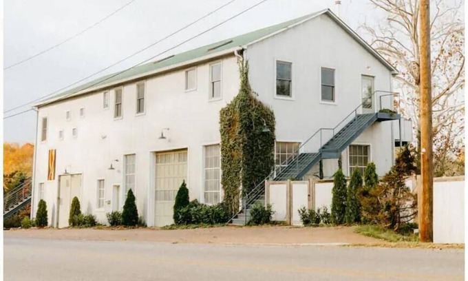 Cookeville House | Modern Downtown Home with Child-Friendly Amenities