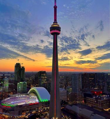 Toronto Entertainment District Apartment | Downtown Luxury Condo with Unobstructed CN Tower Views