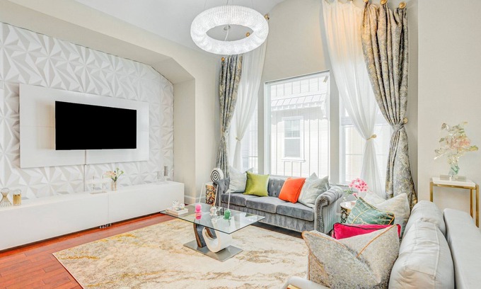 Midtown House | Pet-Friendly Downtown Home with Kitchen Access