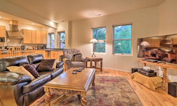 Manitou Springs Apartment | Inviting Downtown Manitou Springs Home with Creek View