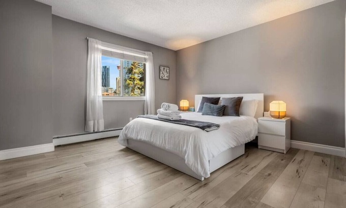 Beltline Apartment | Convenient Access to Stampede with Pet-Friendly Amenities