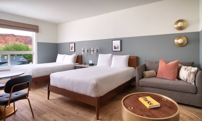Moab Hotel | Downtown Moab Getaway Starts Here | Ideal For Family Stay | Pool & Free Parking