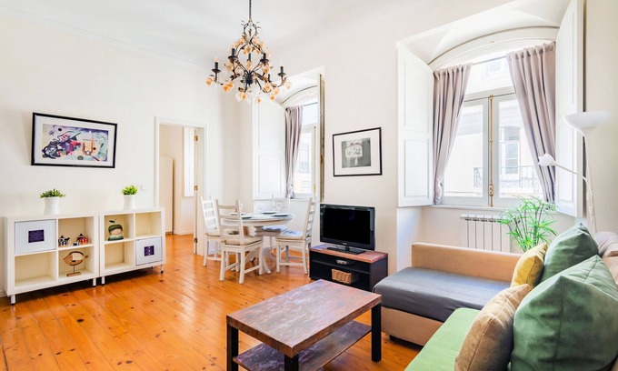 Chiado Apartment | Explore Downtown Nova Baixa-Chiado with Spa & Breakfast