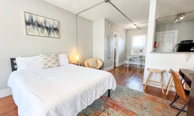 Central City Apartment | Pet-Friendly Apartment with Spa in Corpus Christi, TX