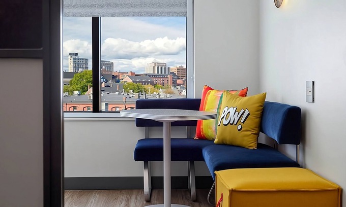 Portland Hotel | Discover a Stylish Waterfront Retreat in Downtown Portland