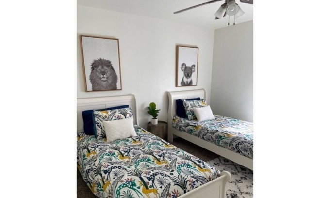 Prosper House | Downtown Prosper Ranch Style Home- Corporate/30 Day Rentals