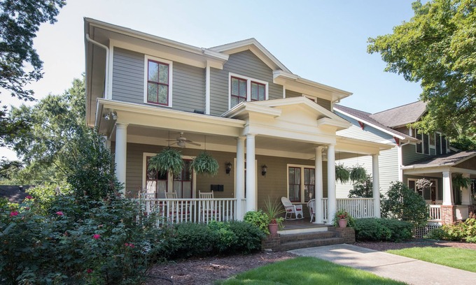 Downtown House | Explore Historic Downtown Raleigh: 5 En-Suite Bed & Baths