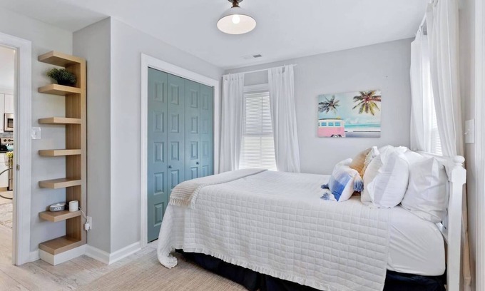Downtown Apartment | Serene Downtown Retreat with Private Balcony & Kitchen