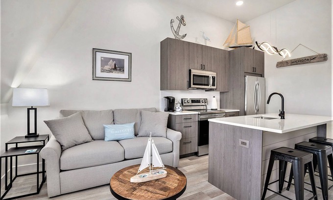 South Haven Condo | Exceptional Downtown Riverfront Condo Steps from Dining & Nightlife