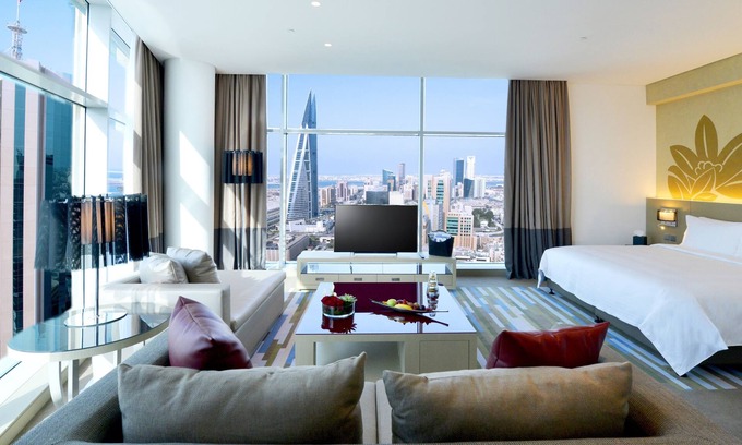 Manama Center Hotel | Experience Elegant Comfort at Downtown Rotana Hotel