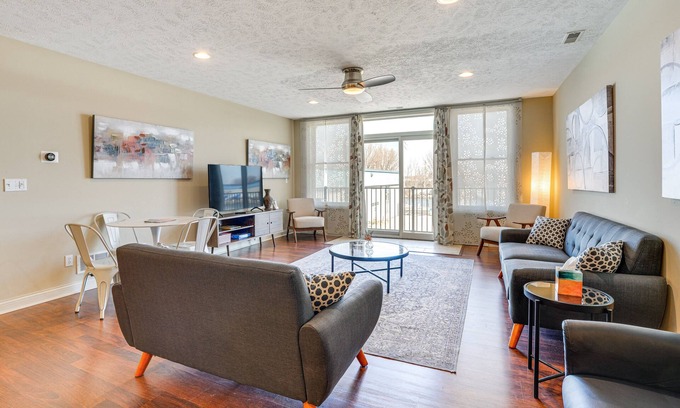 Saint Joseph Condo | Inviting Downtown St Joseph Condo with Balcony & Harbor View