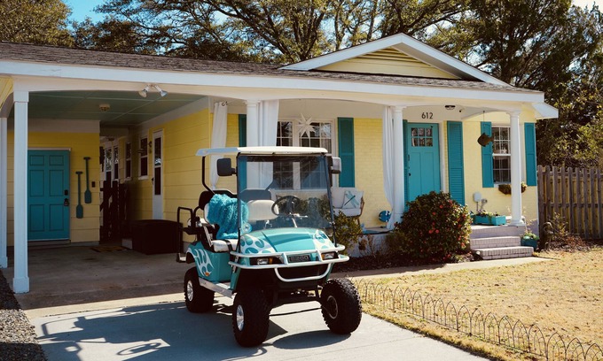 Southport House | Oceanfront Sunshine Cottage with Golf Cart Access