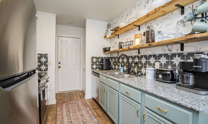 Downtown House | Pet-Friendly Downtown Trailside Cottage - Rated 10/10
