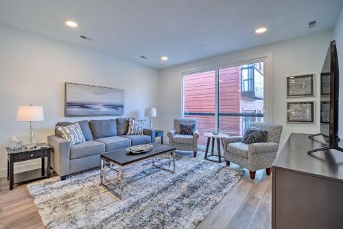 Traverse City Apartment | Family-Friendly Condo Steps from Downtown Traverse City Beach