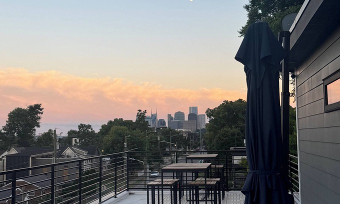 Salemtown House | Downtown View Roof Deck with Spa & Breakfast - Sleeps 12