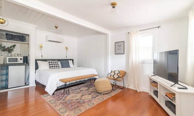 Wimberley Condo | Pet-Friendly Studio Steps from Wimberley Square @ Beer Ranch