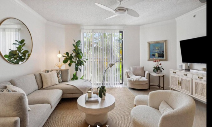Downtown West Palm Beach Apartment | Pet-Friendly Downtown WPB Condo with Ocean Views & Pool
