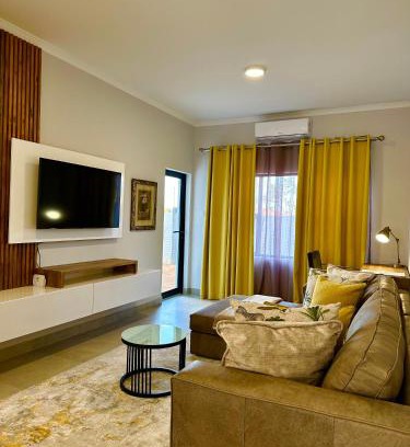 Gaborone Apartment | Perfect d’Pinx Nest: Family-Friendly with Pool Access