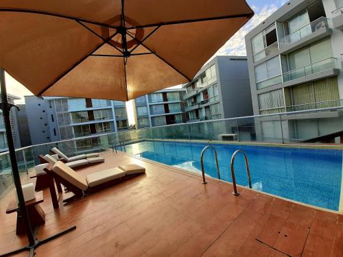 Piura Apartment | Modern Executive Suite in Piura with Pool and Hot Tub