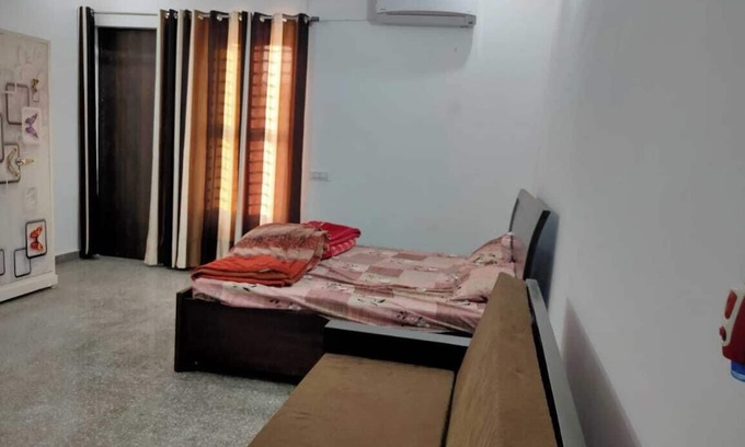Bhiwadi Villa | Cozy Dr Kauls Farmhouse: Ideal for Family Getaways