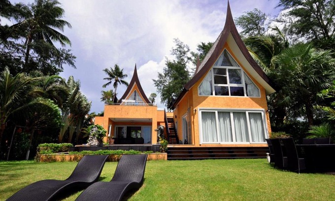 Klong Son Villa | Oceanfront Dragon Sea View Villa with Private Beach Access