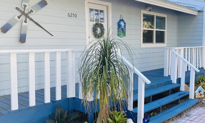 Citrus Springs House | Escape to Dragonfly Camp: Family-Friendly Springs Retreat