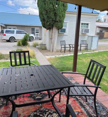 Alpine Apartment | Pet Friendly Dragonfly Cottage: Top-Rated Downtown Retreat