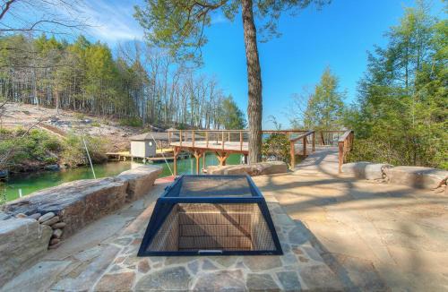 Mineral House | Family-Friendly Retreat at Dragonfly Cove Awaits You