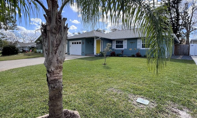Holly Hill House | Coastal Bliss: Perfect Location with Ocean View Amenities