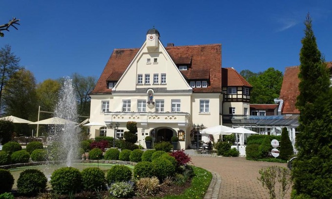 Amberg Hotel | Discover Drahthammer Schlößl: 4-Star Comfort & More