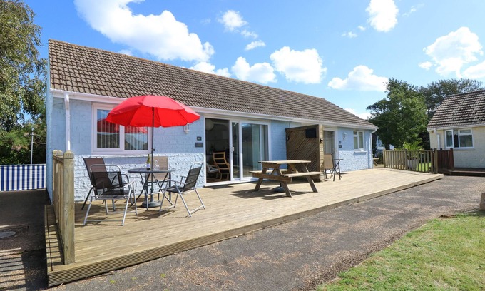 Seaview Cottage | Drake Cottage: Family-Friendly Getaway with Ocean Views