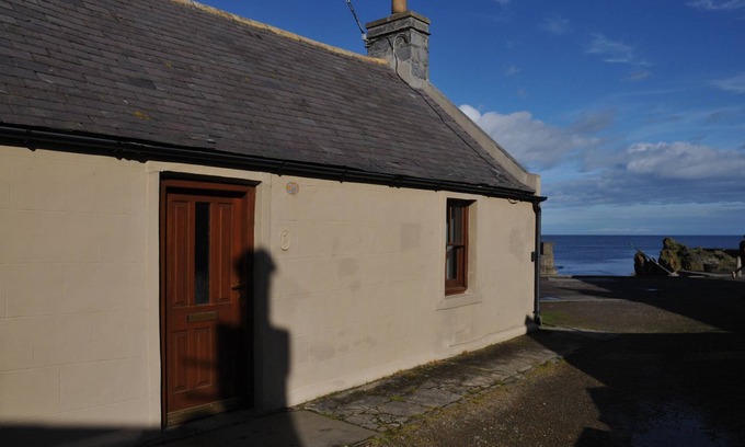Banff Cottage | Experience Dram Cottage: Pet-Friendly Retreat in Sandend