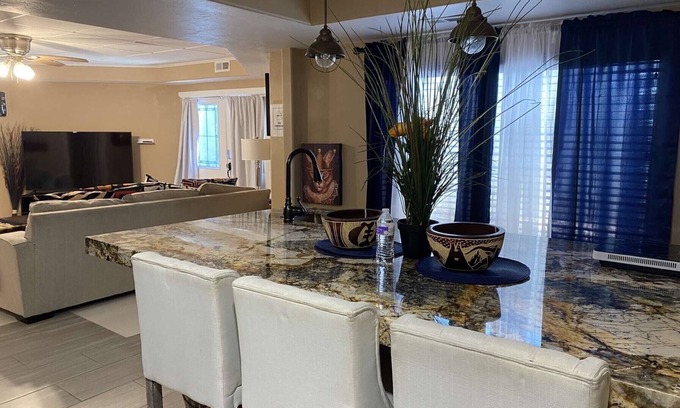 Draper Apartment | Prime Location Hotel in Draper with Family-Friendly Amenities