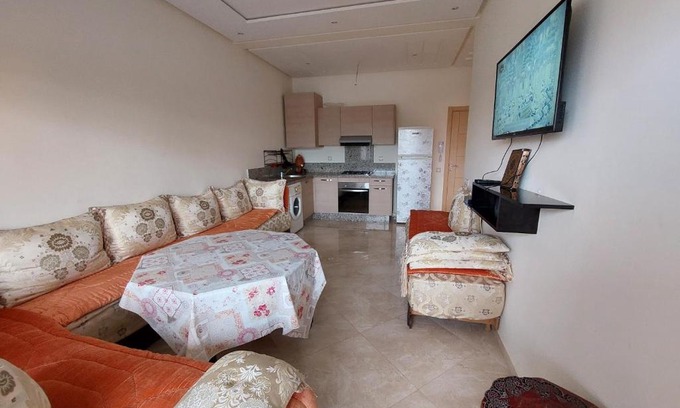 Lamharza Essahel Apartment | Discover Darb Al-Fuqara: Family-Friendly Oasis Awaits