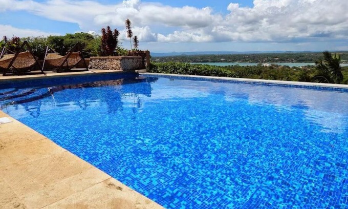 Mayacabac Apartment | Elegant 2BR Apartment on Panglao Island with Pool & Breakfast
