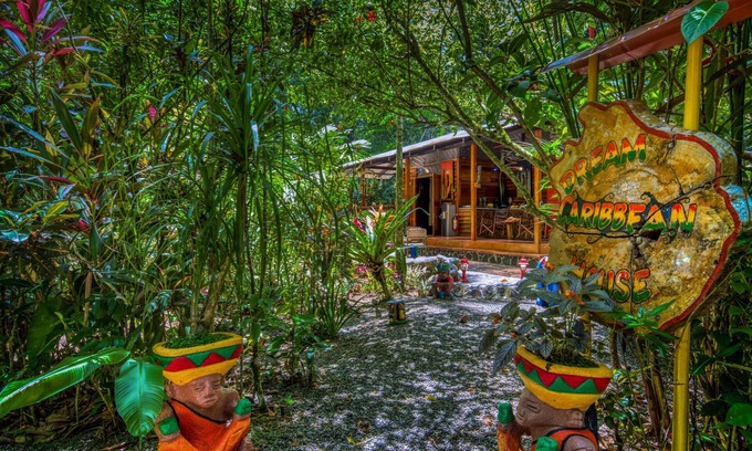 Manzanillo House | Family-Friendly Dream Caribbean House with Spa and Breakfast