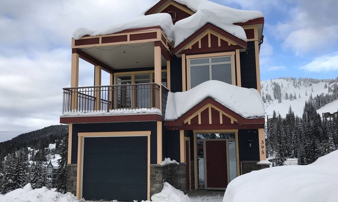 Silver Star Mountain Ski Chalet | Ultimate Dream Catcher Mountain Chalet with Pool & Spa