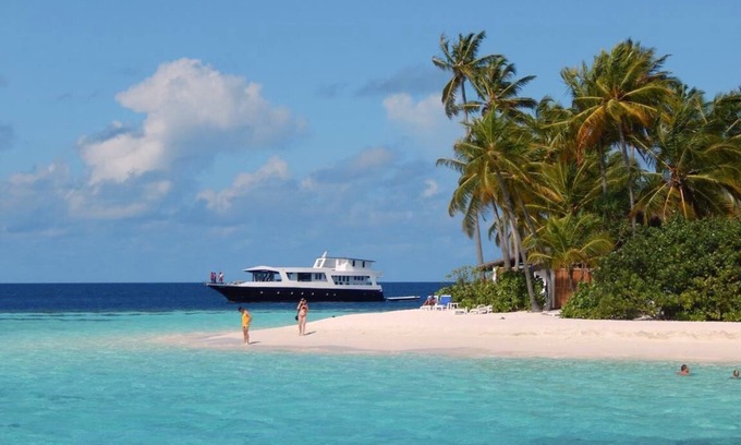 Male Boat Rental | Unforgettable Retreat: Dream Cruise in the Maldives