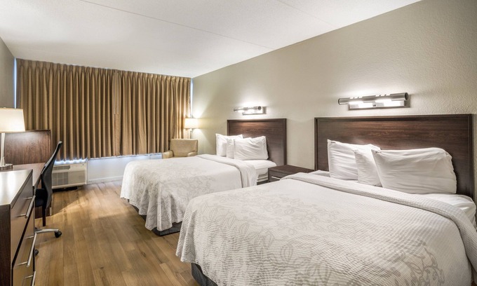 Woburn Hotel | Ideal Family Getaway! 2 Pet-Friendly Units Near Liberty Ride