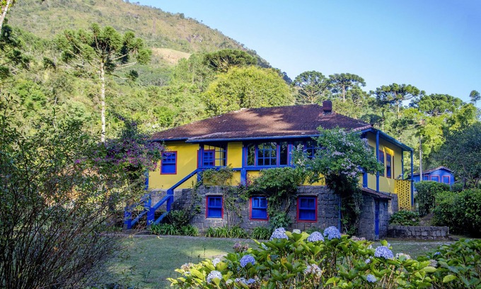Visconde de Maua Cottage | Exclusive Riverfront Retreat at Dream Farm in Visconde de Mauá