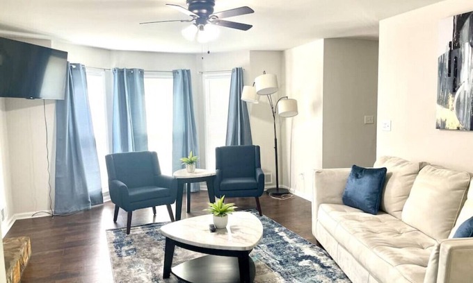 Snellville House | Ideal Snellville Retreat with Spacious Yard and Smart TVs