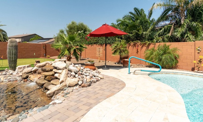 Maricopa House | Idyllic Dream Oasis with Pool, Spa & Ocean Views