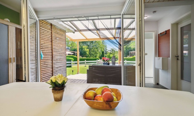 Bungalowdorf an der Talsperre House | Unforgettable Getaway at Zeulenrodaer Meer with Ocean Views