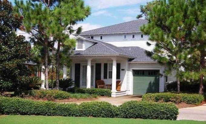 Laurel Grove House | Enjoy July Getaways with Golf Cart & 5 Pools Access!