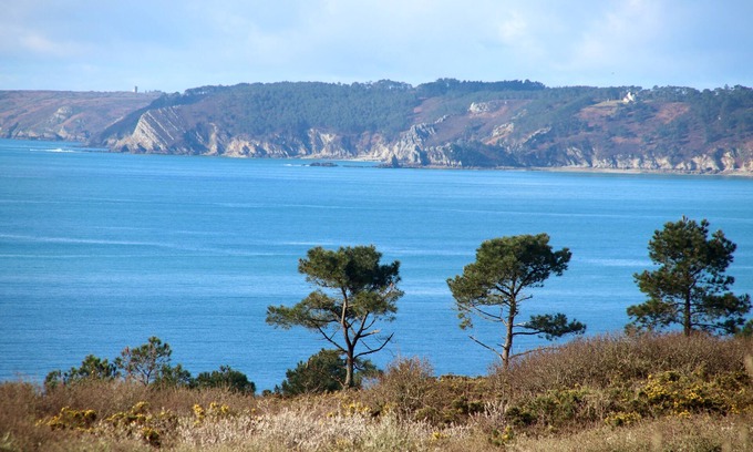 Crozon House | Stunning Seaview Villa with Sauna and Billiards for 12