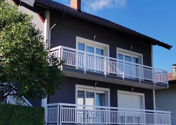 Jajce Apartment | Discover DreamHouse: 4-Star Haven with Pet-Friendly Amenities