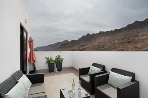 Mogan Apartment | Elegant Dreaming Penthouse Mogan – Guest Rated 9.5/10