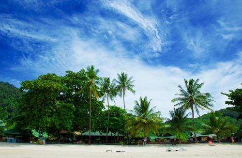 Ko Pha-ngan Resort | Idyllic Dreamland Resort with Oceanfront Pool Access