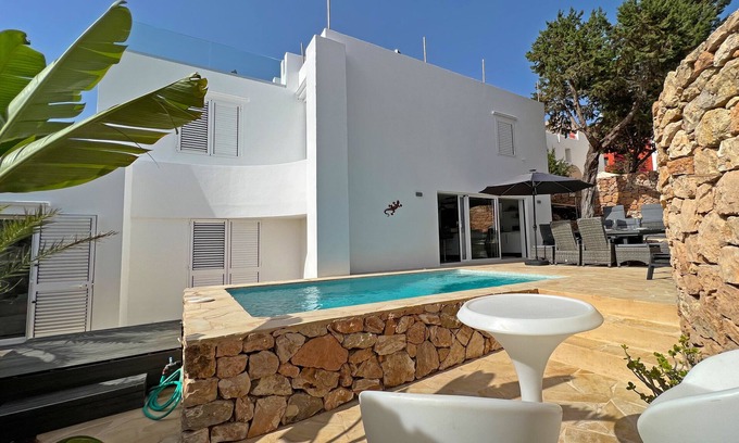 Sant Josep de sa Talaia Villa | Idyllic Villa with Private Pool and Ocean Sunset Views
